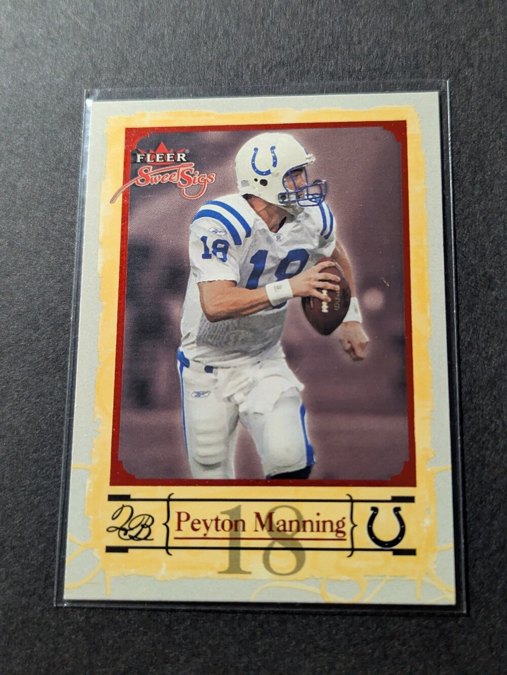 Peyton Manning 2004 Fleer/Skybox Card #38